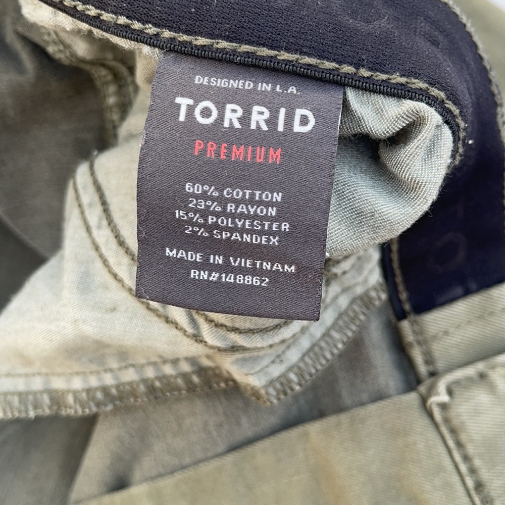 Torrid Olive Green High-Waisted Pants - Picture 7 of 8
